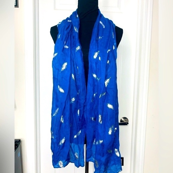 BIJOUX Terner Metallic Silver Leaf /feather Indigo Blue Shawl - Picture 1 of 6